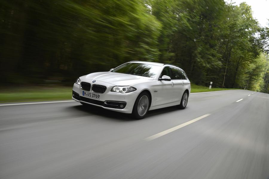  BMW 520d Touring 2014 года  (фото 17 из 46)
